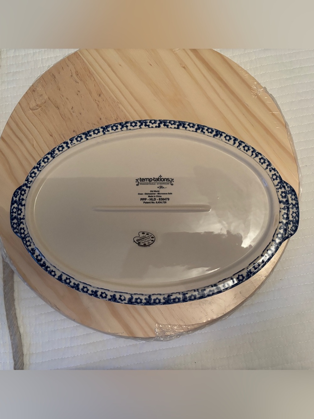 Temp-tations Old World Blue oval serving platter. - Picture 2 of 2